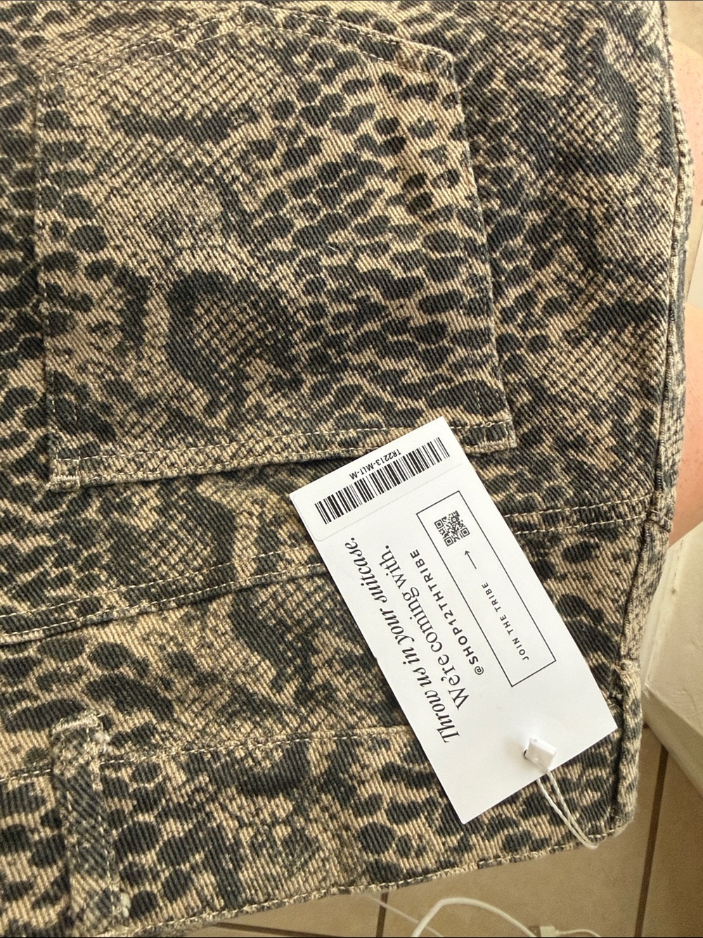 12th Tribe Midland Snakeskin Shorts Size MM - Picture 4 of 4
